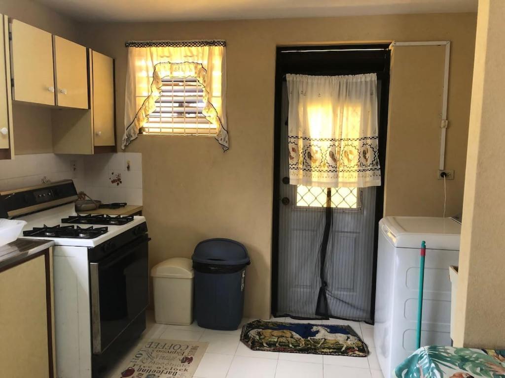 Donamae 2 Story Barbados House Villa Bridgetown Buitenkant foto